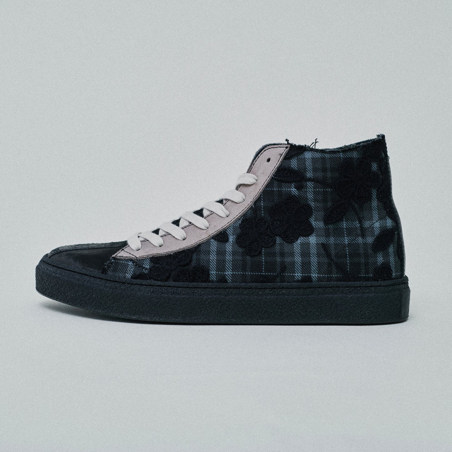 THE12 _ 14275 | Black Embroidery