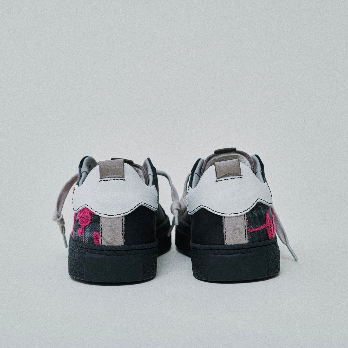 THE11 _ 14336 | Broderie Prune