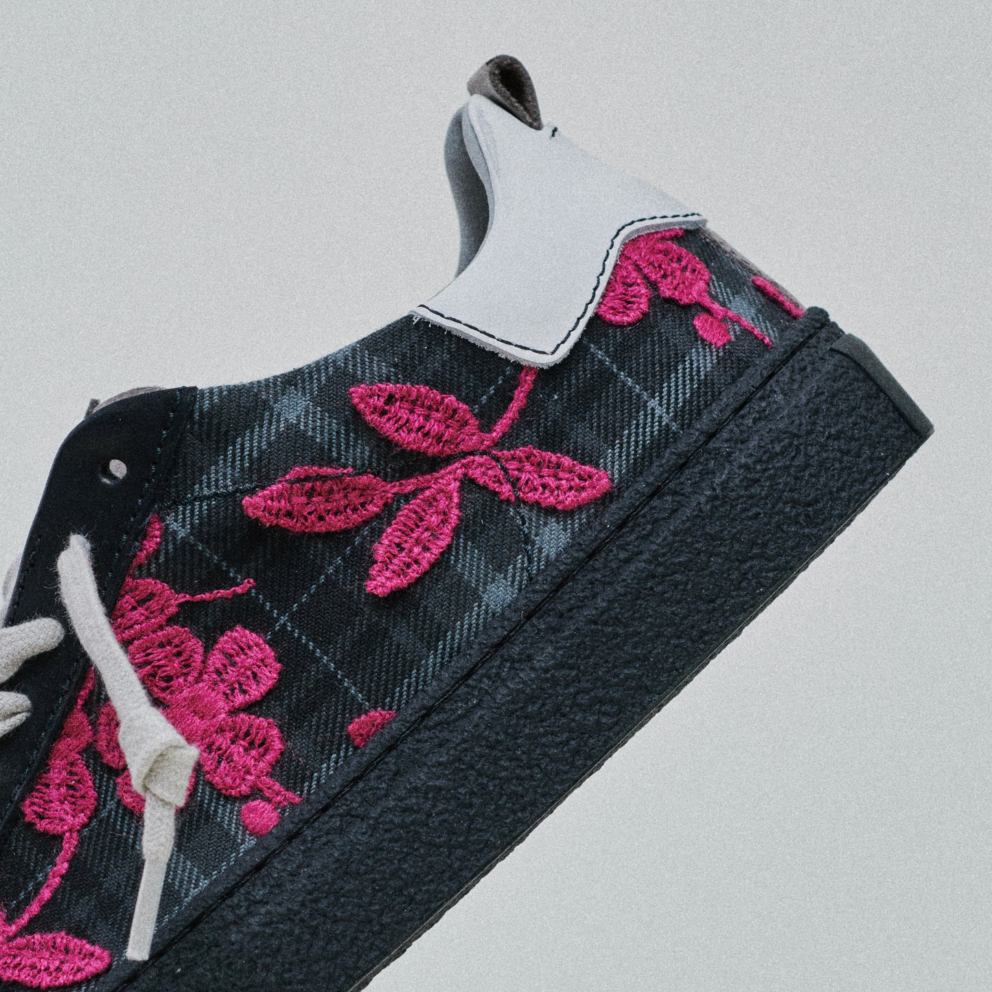 THE11 _ 14336 | Broderie Prune