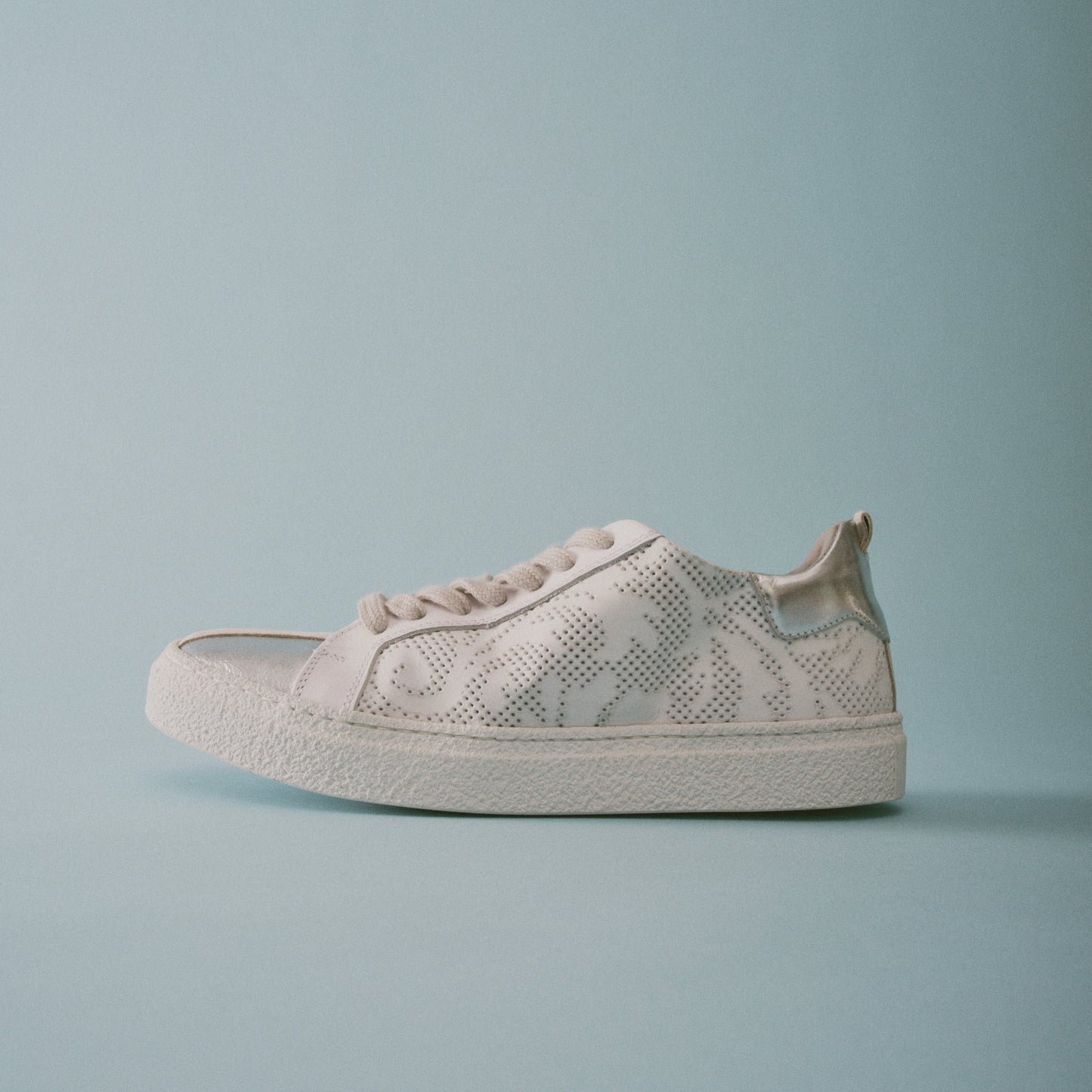 THE11 _Alternative White