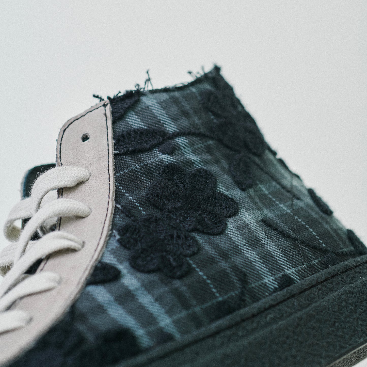 THE12 _ 14275 | Black Embroidery