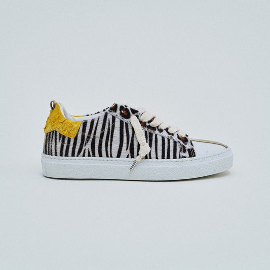 THE11 _ 16361 | Vertical Zebra