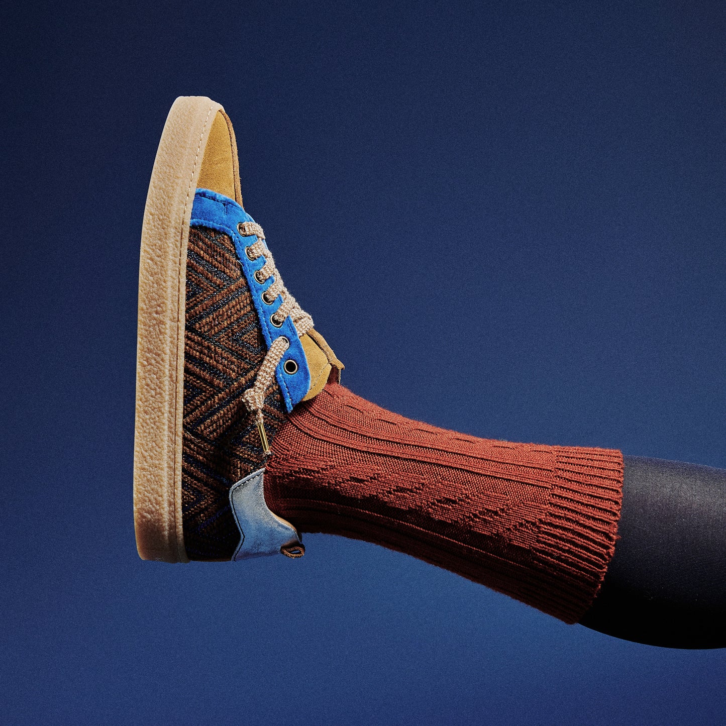 THE11 _ 16355 | Blue Voltage