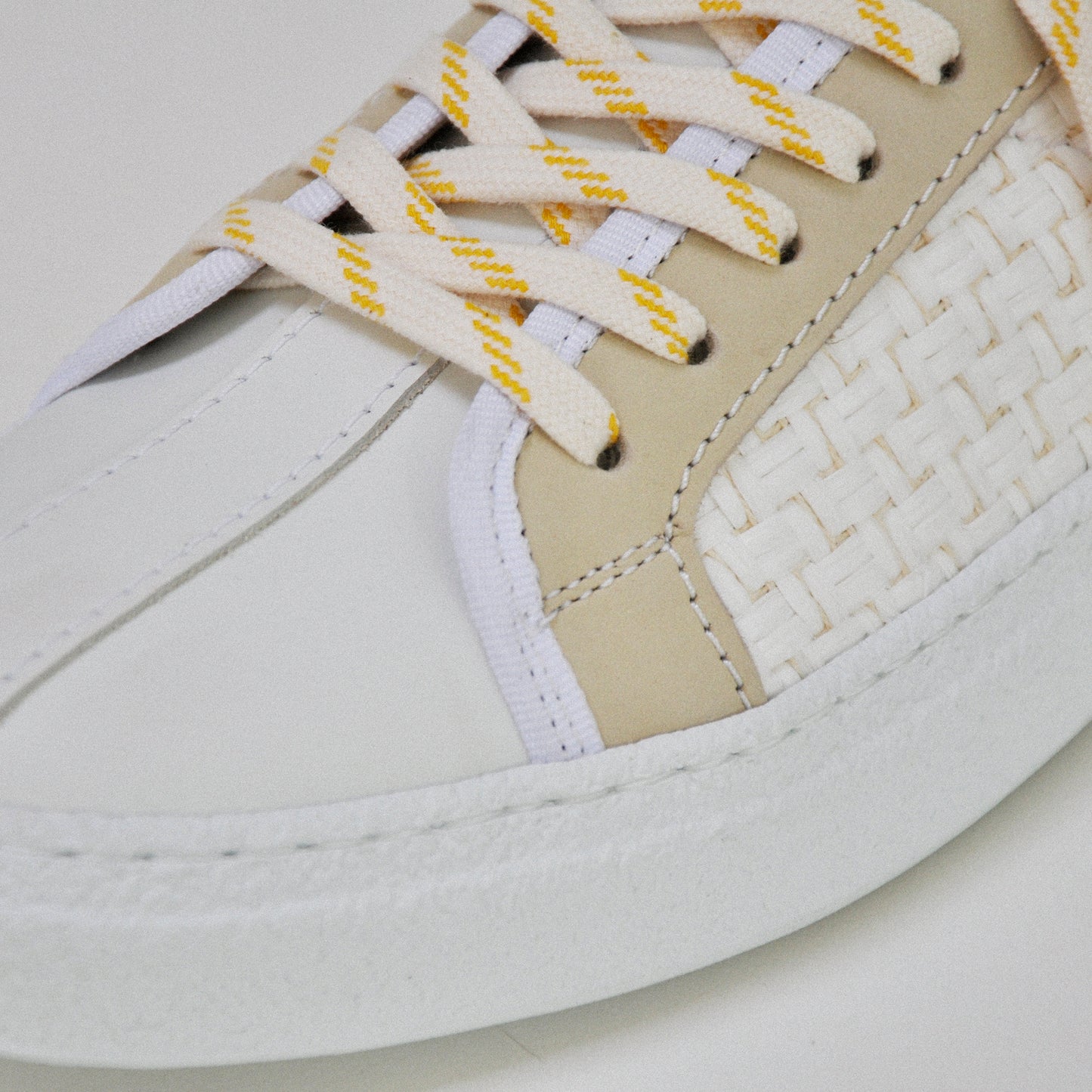 THE11S _ 15116 | White & Fucsia