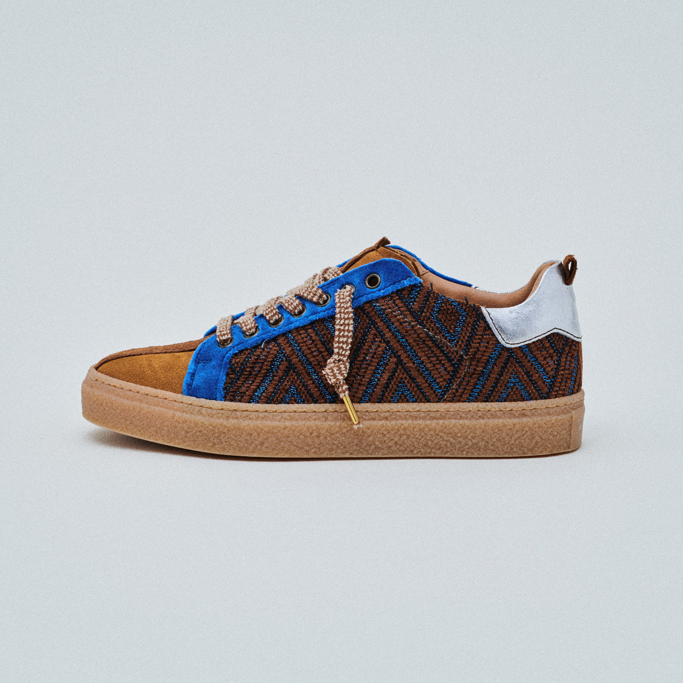 THE11 _ 16355 | Blue Voltage