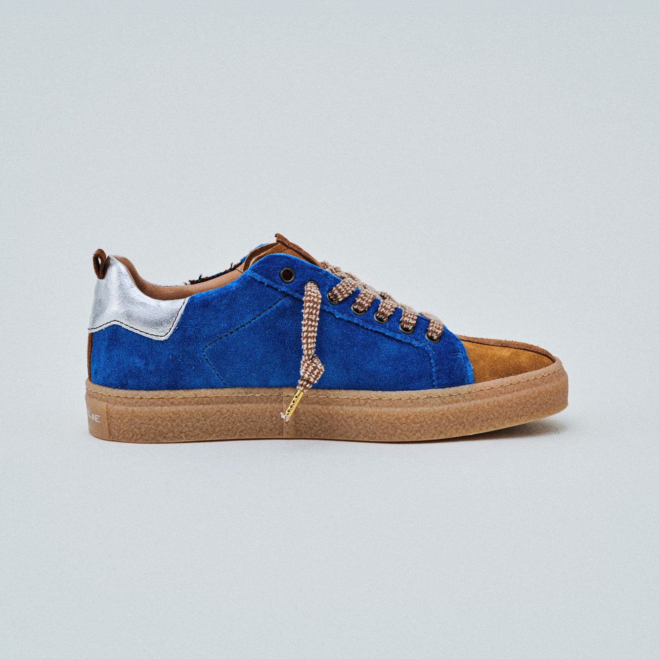 THE11 _ 16355 | Blue Voltage