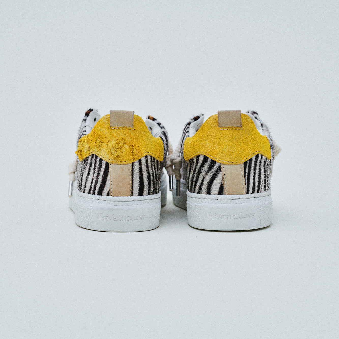 THE11 _ 16361 | Vertical Zebra