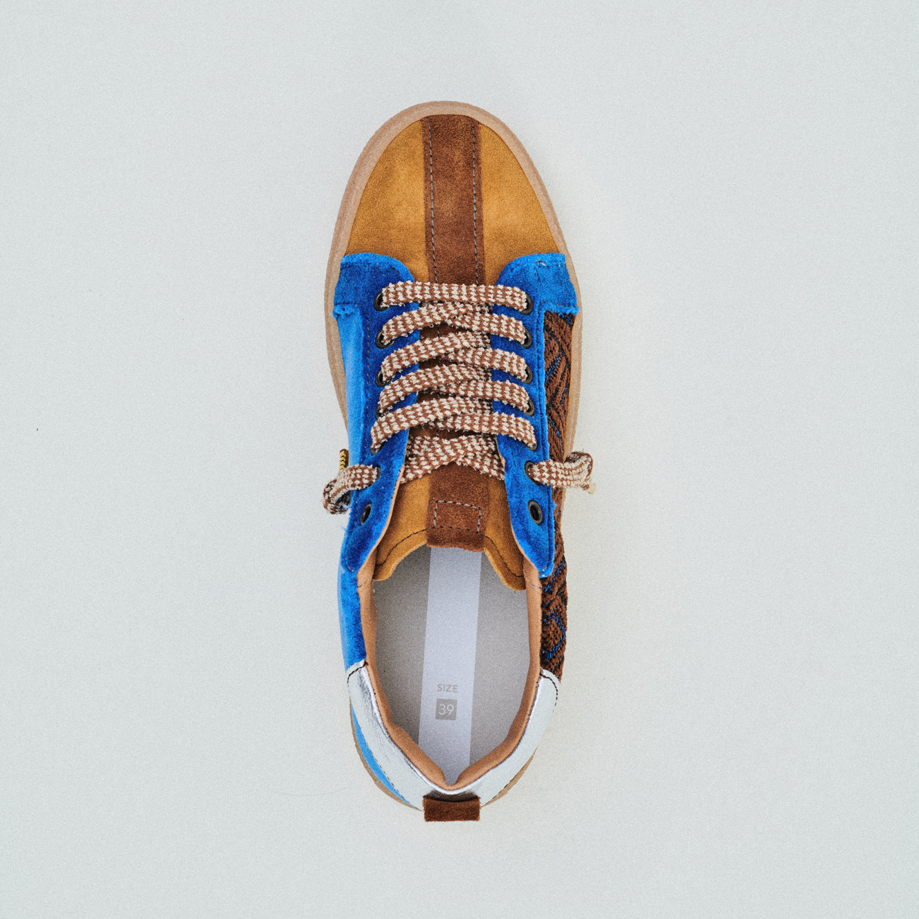 THE11 _ 16355 | Blue Voltage