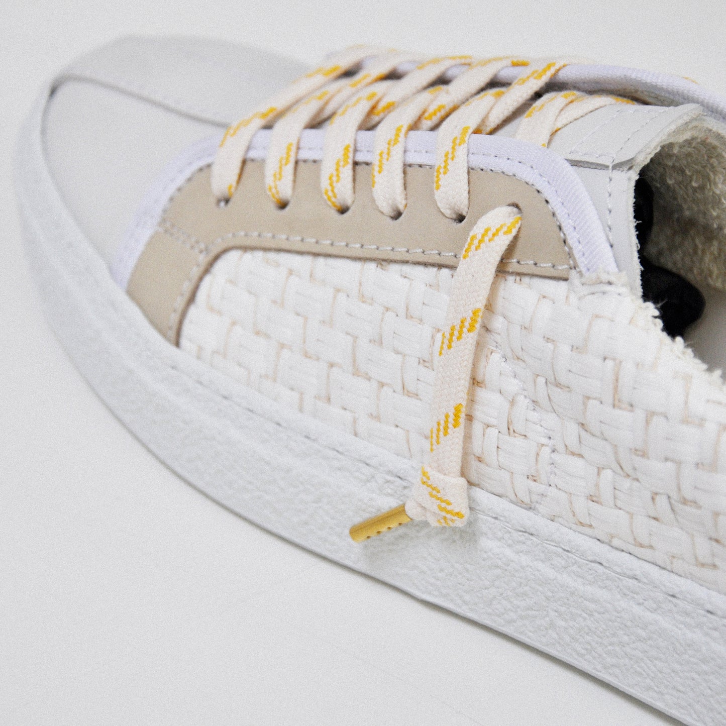 THE11S _ 15116 | White & Fucsia