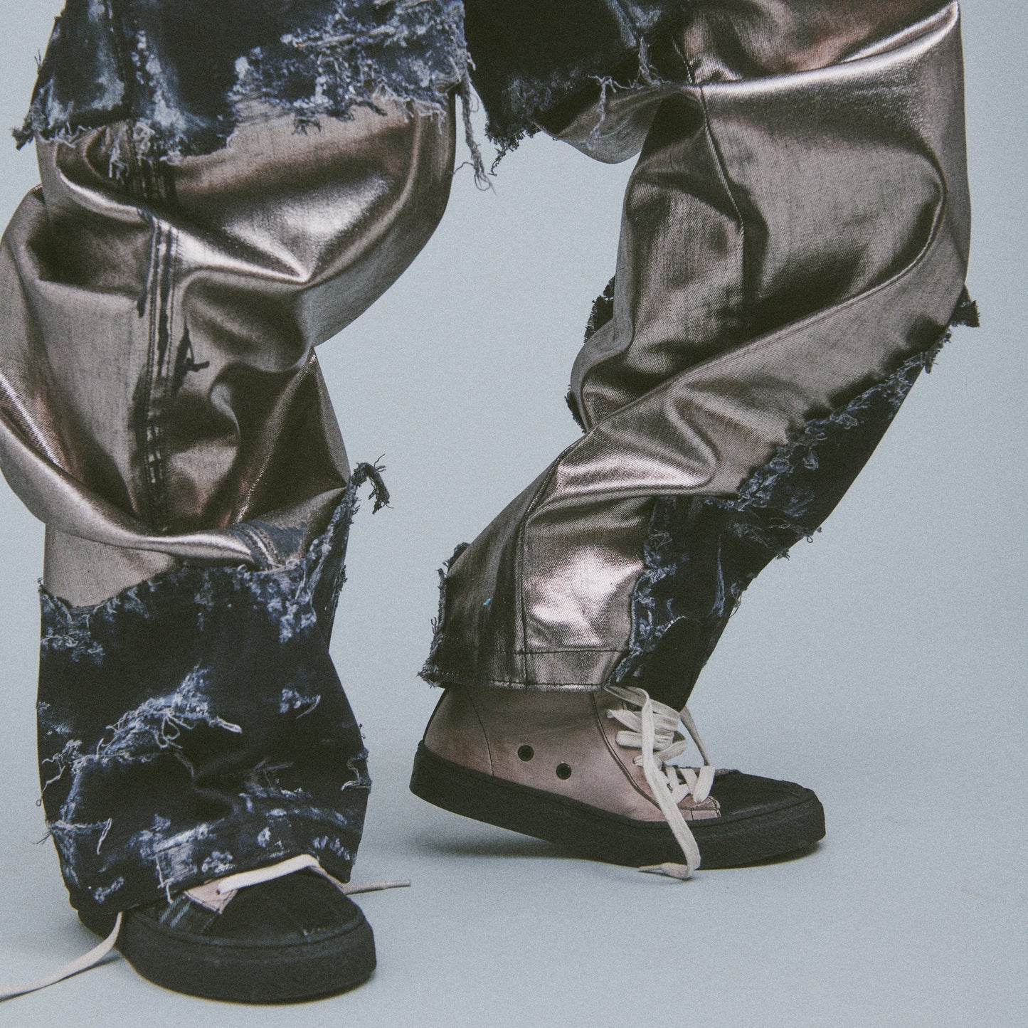 THE12 _ 14275 | Broderie noire