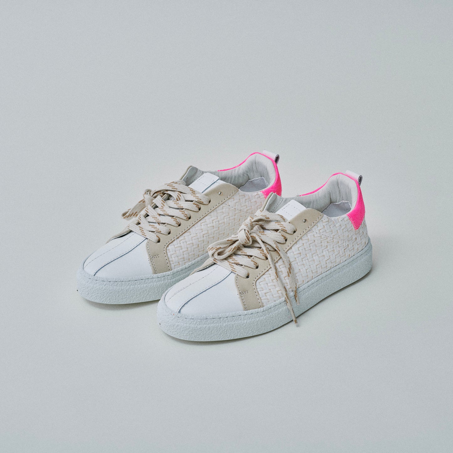 THE11 _ 15343 | White & Fucsia