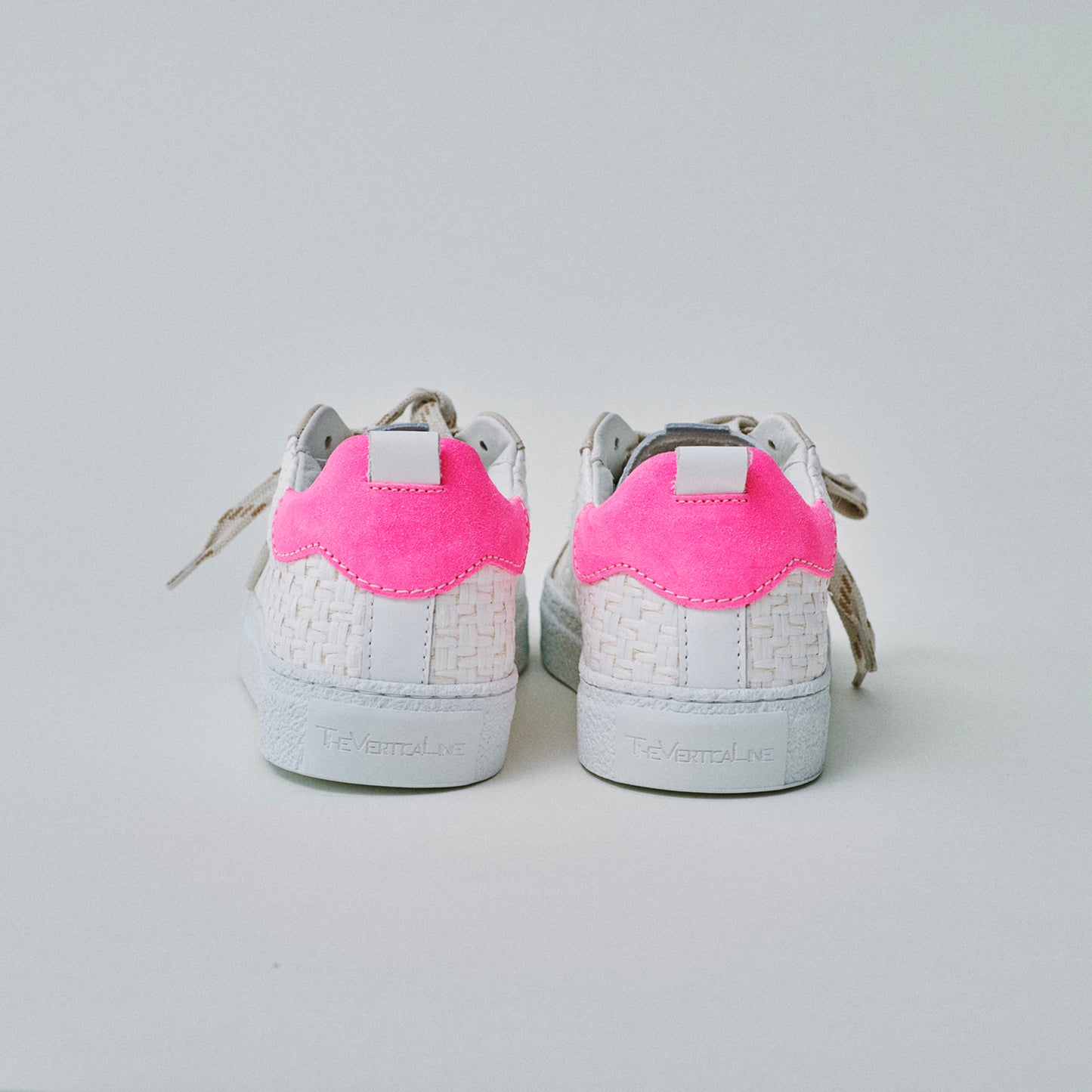 THE11 _ 15343 | White & Fucsia