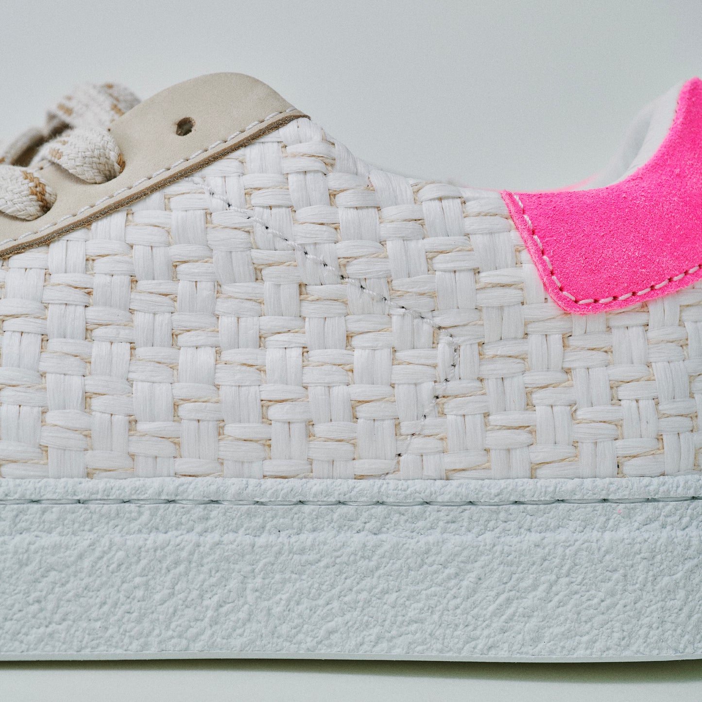 THE11 _ 15343 | White & Fucsia